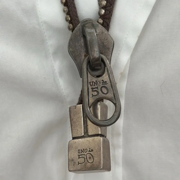 UNO de 50 Silver and Brown Zipper Necklace - Picture 4 of 4